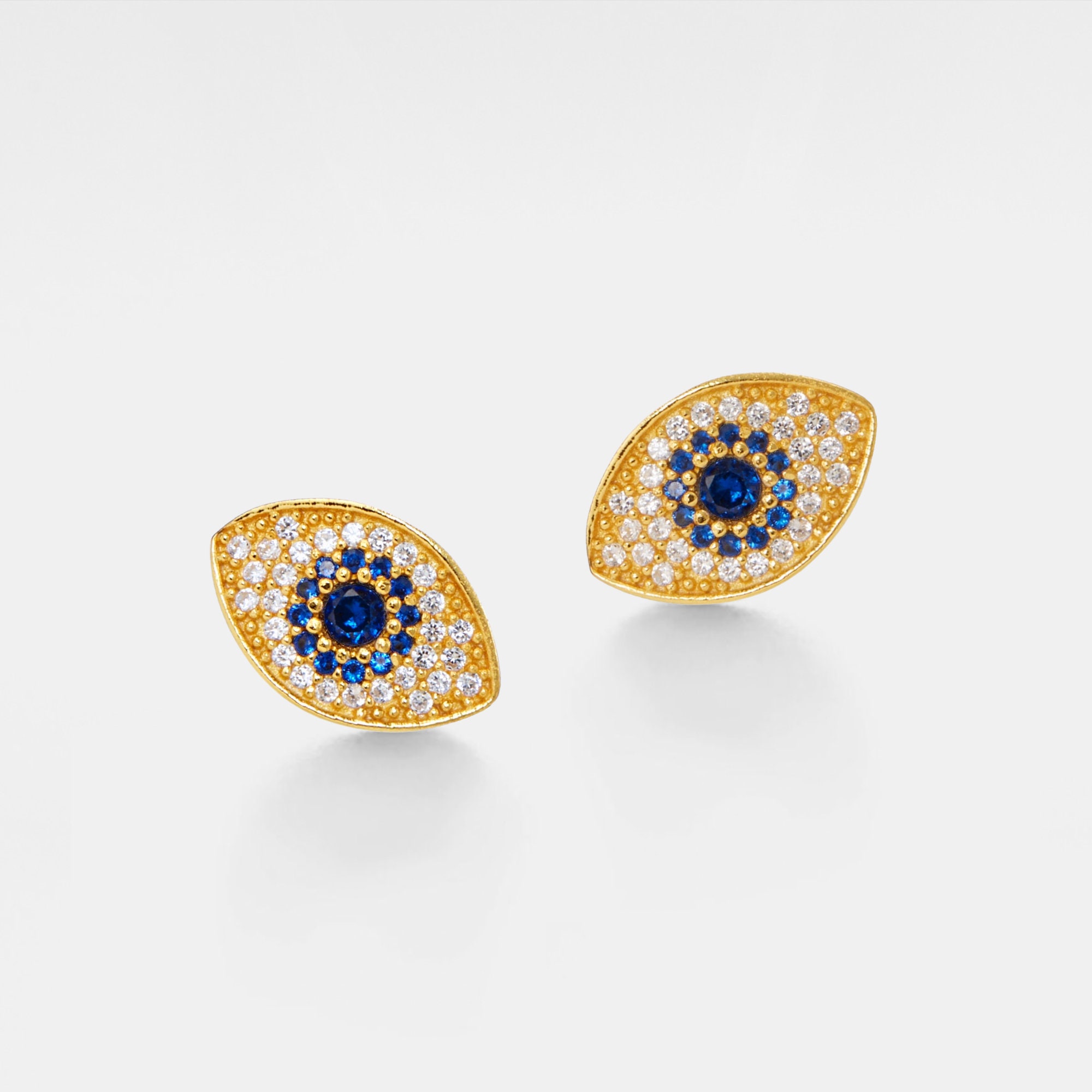 Marquise-shaped earrings - Image 2